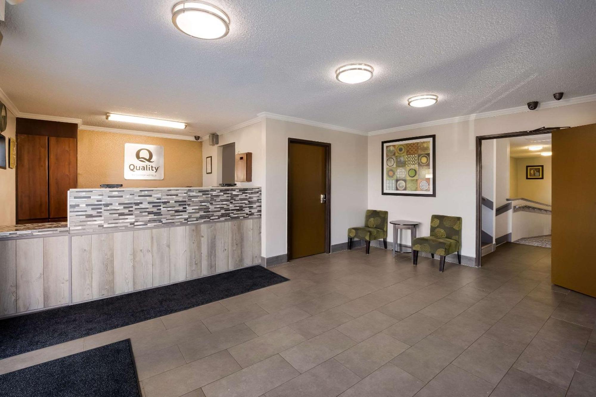Quality Inn Hall Of Fame Canton Exterior photo